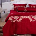 Ga phủ được thiết kế rủ chạm đất