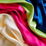 Vải satin hay còn được biết đến là vải sa tanh